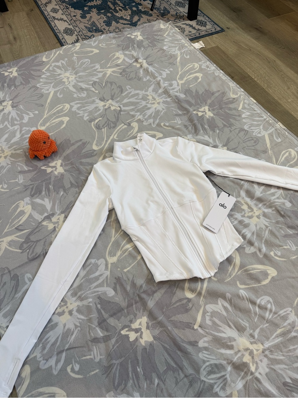 NWT Alo Yoga Zip Up Jacket - White (Size XS